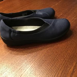Clark/Cloudsteppers flats size 7 1/2